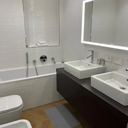 Moderno Attico Centro Storico アパート